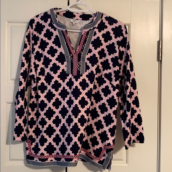 Shirt - Picture 1 of 1